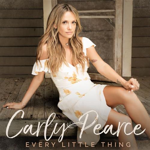 Carly Pearce image and pictorial
